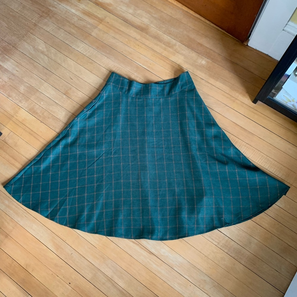 Unique Vintage Circle Skirt with Pockets